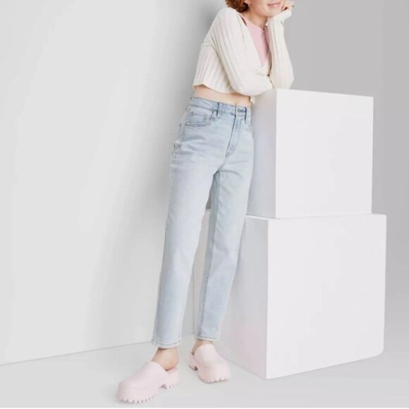 wild fable Women's Super High Rise Tapered Jeans Ultra Light Wash Size 6 Cotton - Picture 1 of 8